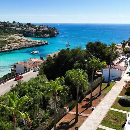 Flipflop Cala Mandia 3*